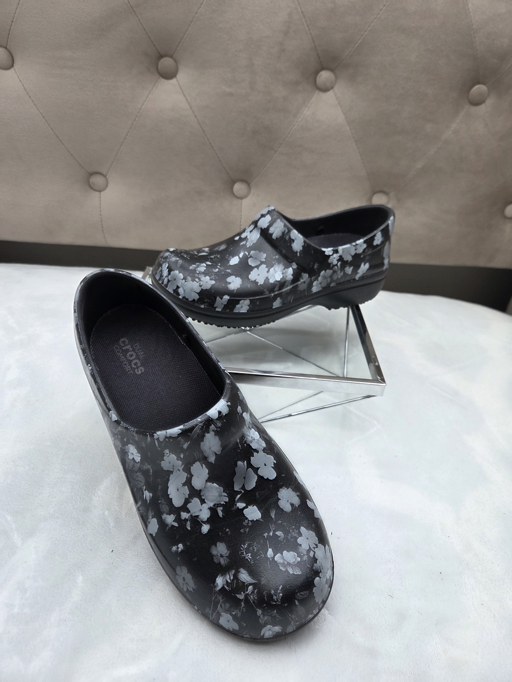 Crocs On-The-Clock Floral Work Clogs Black Gray Slip Resistant Women's W5